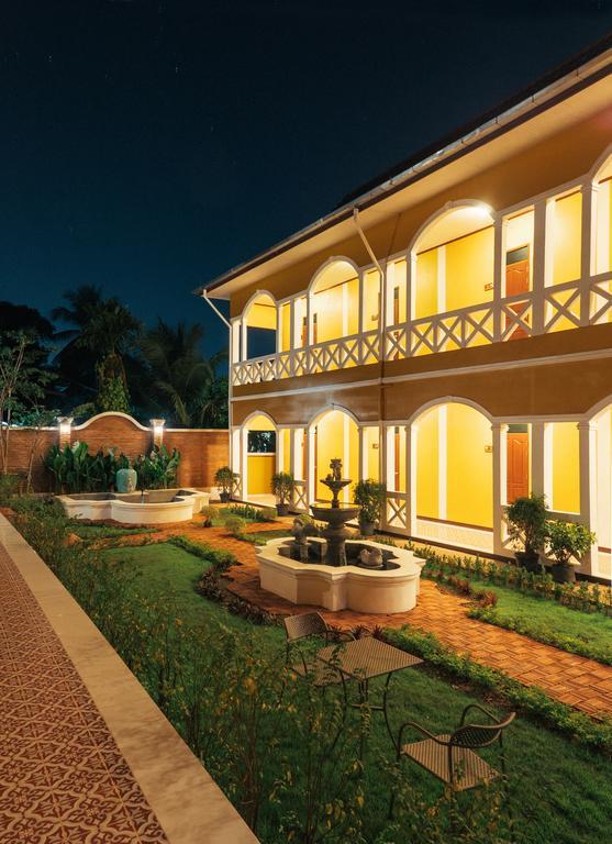 Le Jardin Hotel Pakxé Exteriör bild