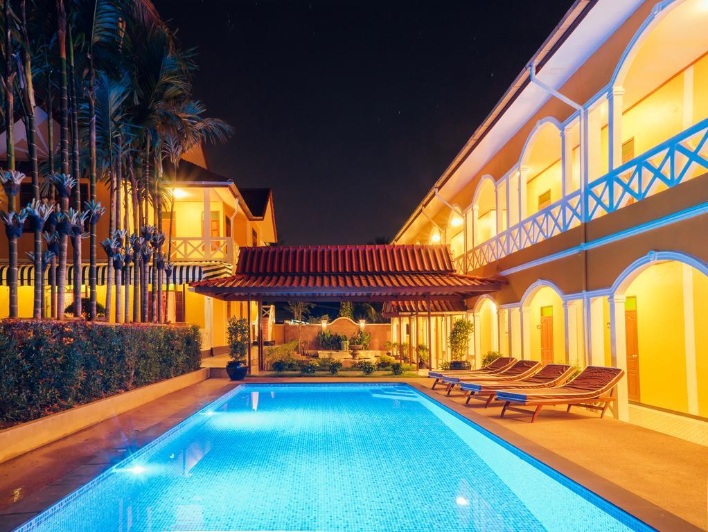 Le Jardin Hotel Pakxé Exteriör bild