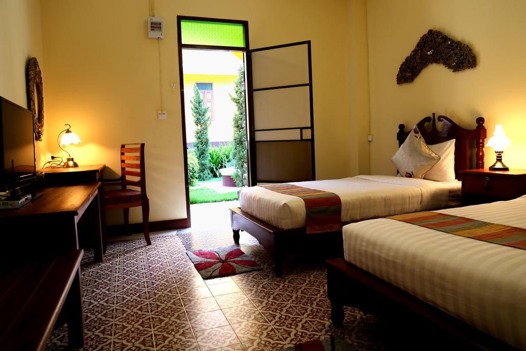 Le Jardin Hotel Pakxé Exteriör bild